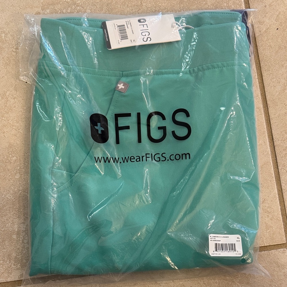 Figs Surgical Green Zamora 2.0 Scrub Jogger Petite